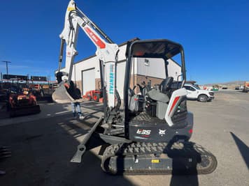 Main image Bobcat E35